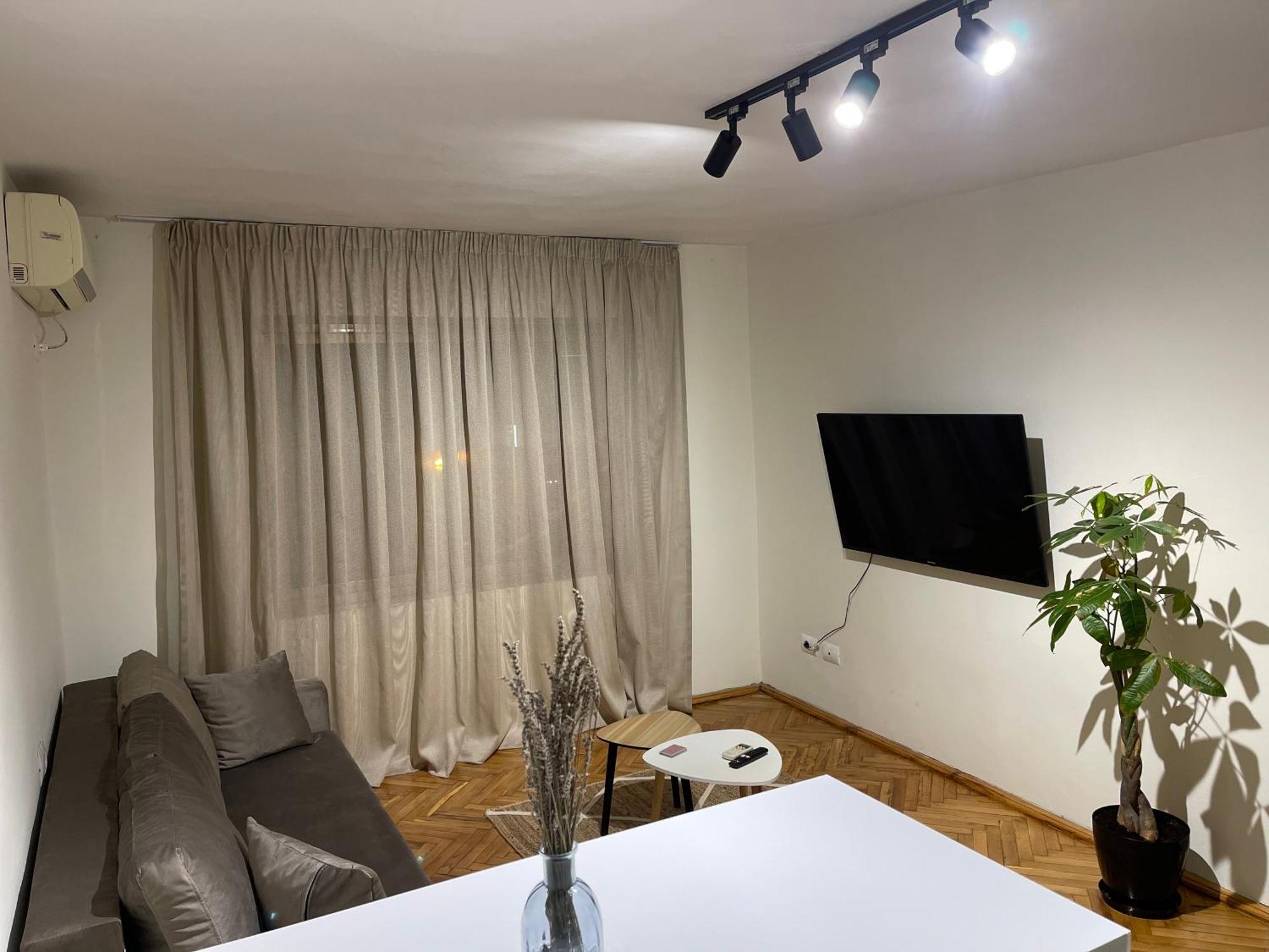 Cozy Apartment, In The Center Of Tirana Esterno foto